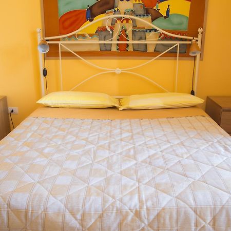 Al Centro E Meglio B&B Napoli Eksteriør bilde