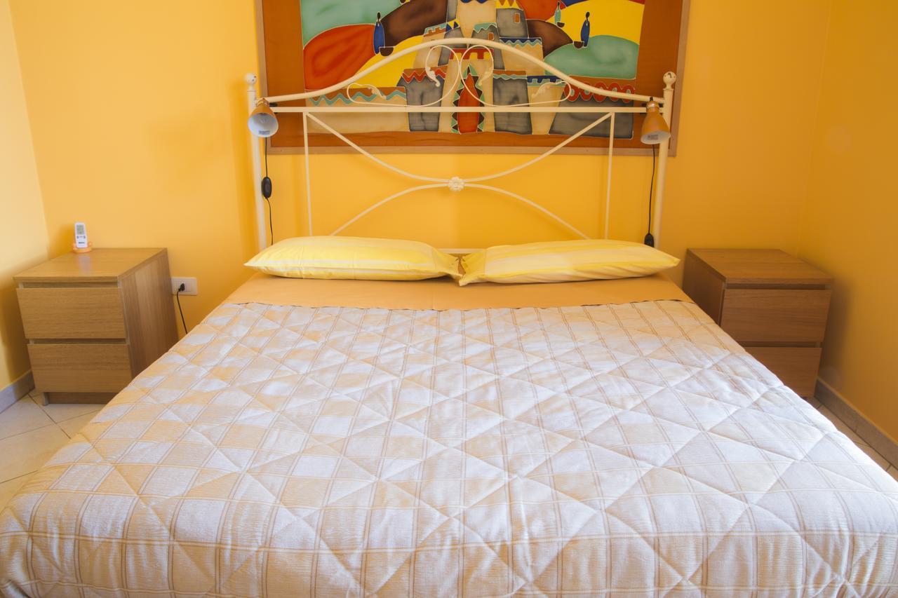 Al Centro E Meglio B&B Napoli Eksteriør bilde