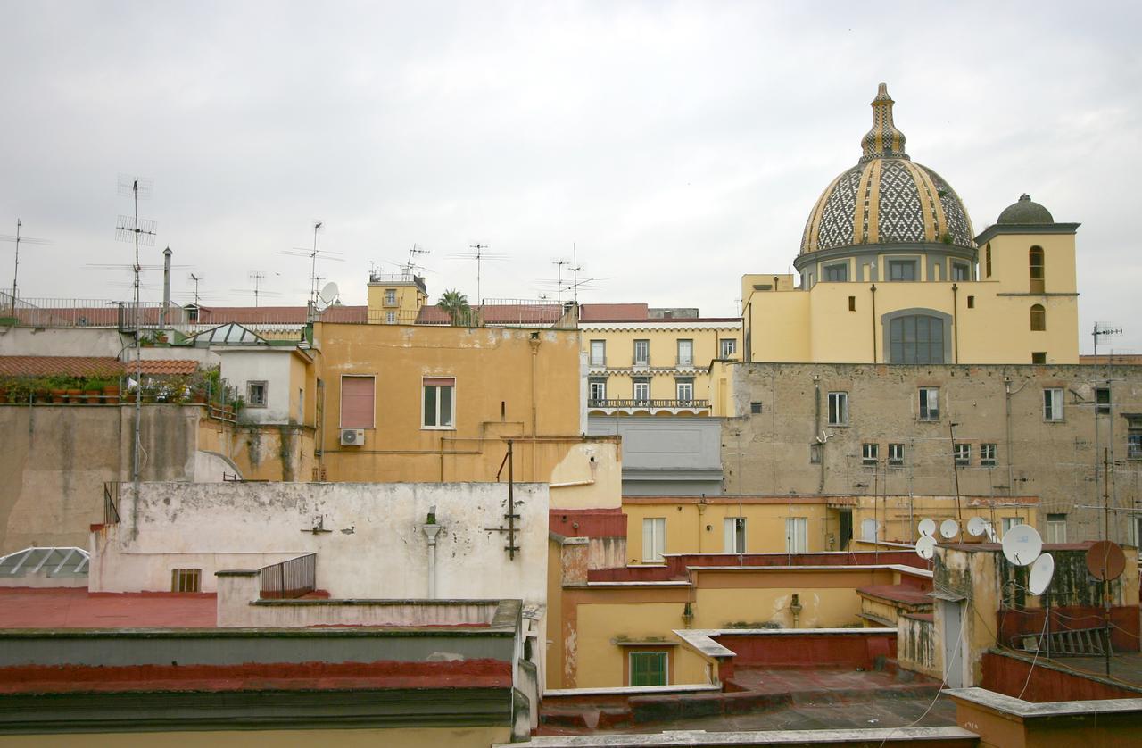 Al Centro E Meglio B&B Napoli Eksteriør bilde