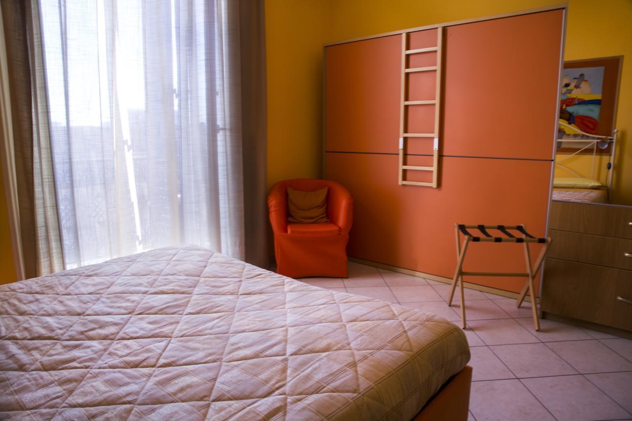Al Centro E Meglio B&B Napoli Eksteriør bilde