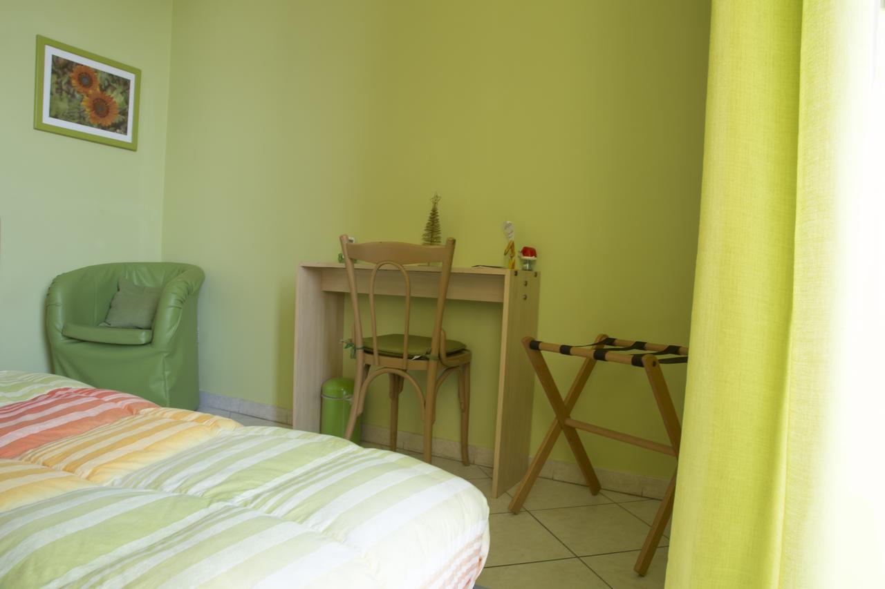 Al Centro E Meglio B&B Napoli Eksteriør bilde
