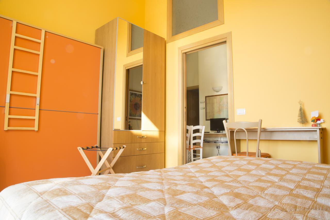 Al Centro E Meglio B&B Napoli Eksteriør bilde